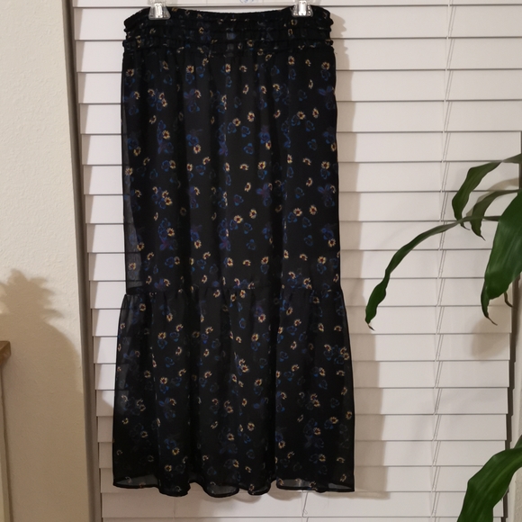 Xhilaration Dresses & Skirts - Xhilaration Maxi Long Skirt Size: M